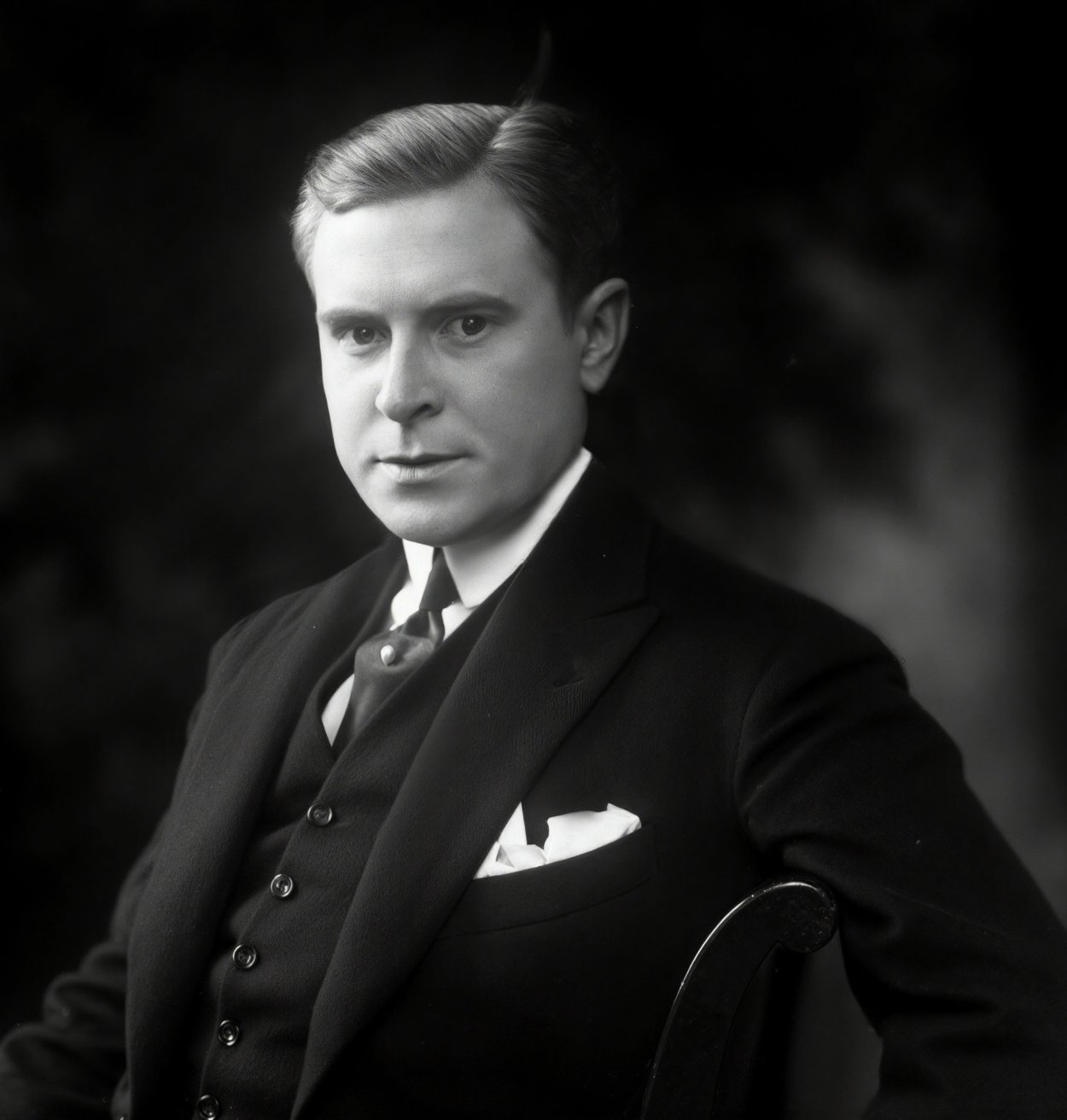 洋書 Coty: Parfumeur et Visionnaire 1996/9/1 François COTY, un visionnaire qui révolutionna la parfumerie